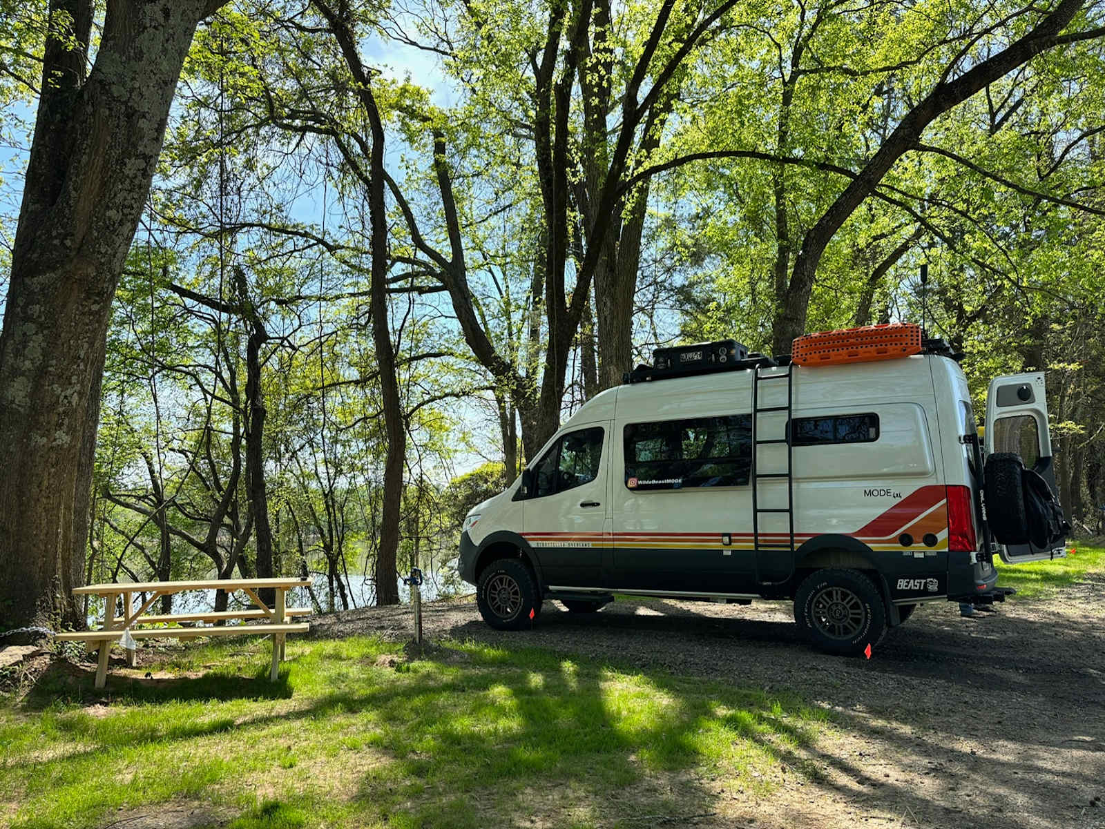 Southwinds on the Arkansas River - Atkins, Arkansas - glamping.directory