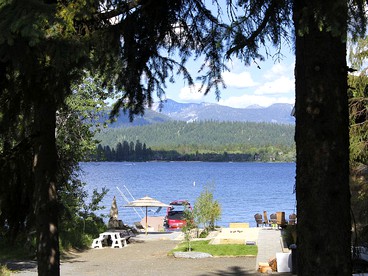 Family-Friendly A-Frame Cabin with Private Dock on Payette Lake, Idaho - Payette Lake, Idaho - glamping.directory