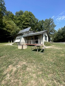 Picturesque Cabin with Lovely Hiking Trails in Indiana - glamping.directory