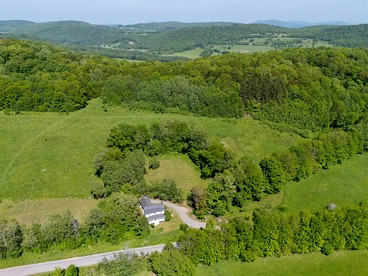 Timeless Farmhouse Escape on Peaceful Acres with Scenic Surroundings in Bloomville, New York - Bloomville, New York - glamping.directory