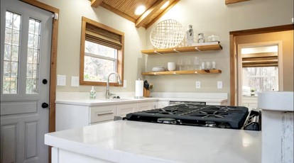 Peaceful Luxury Cabin with Floor-to-Ceiling Glass Views & Historic Gas Log Near Cloudland Canyon, Mentone, Alabama - Mentone, Alabama - glamping.directory