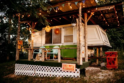 Vintage Camper Rental Ideal for Glamping in Missouri, MO - glamping.directory