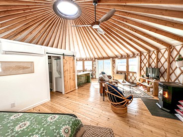 Incredible Spacious Yurt with Hot Tub and Fire Pit Surrounded by Nature for an Unforgettable Glamping Experience in Woodstock, Maine - Woodstock, Maine - glamping.directory