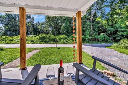 Charming Cottage with Spacious Backyard and Covered Porches Near Downtown Black Mountain, NC - Black Mountain, North Carolina - glamping.directory