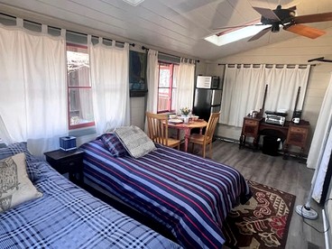 Private Cabin with Jacuzzi Great for a Group Getaway in Tennessee - Franklin, Tennessee - glamping.directory