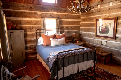Romantic Weekend Getaway near Houston in New Ulm, Texas - New Ulm, Texas - glamping.directory