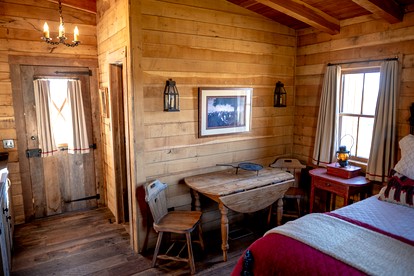 Romantic Weekend Getaway near Houston in New Ulm, Texas - New Ulm, Texas - glamping.directory