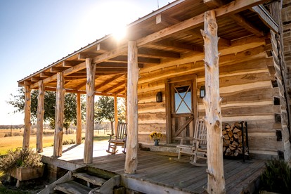 Romantic Weekend Getaway near Houston in New Ulm, Texas - New Ulm, Texas - glamping.directory