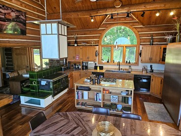 Luxury Montana-Style Log Estate with Private Vineyard & Spa Near Purcellville, VA - Purcellville, Virginia - glamping.directory