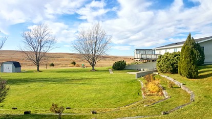 Charming Queen Room for a Romantic Getaway near Cody Park in Nebraska - North Platte, Nebraska - glamping.directory