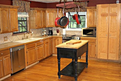 Fantastic Family Vacation Retreat for 12 near the Guadalupe River, Texas - New Braunfels, Texas - glamping.directory