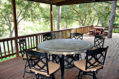 Fantastic Family Vacation Retreat for 12 near the Guadalupe River, Texas - New Braunfels, Texas - glamping.directory