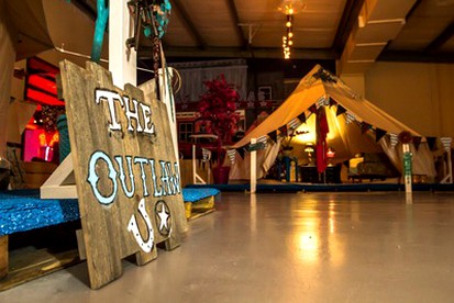 Romantic Bell Tent for a Couples' Getaway near Schulenburg, Texas - Round Top, Texas - glamping.directory
