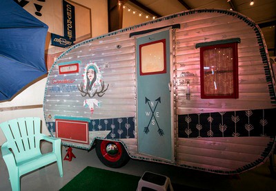 Romantic Bell Tent for a Couples' Getaway near Schulenburg, Texas - Round Top, Texas - glamping.directory