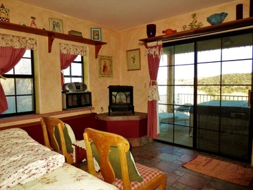 Casita-Style Vacation Getaway with a Hot Tub near Prescott, Arizona - Prescott, Arizona - glamping.directory