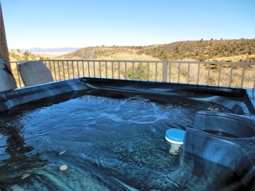 Casita-Style Vacation Getaway with a Hot Tub near Prescott, Arizona - Prescott, Arizona - glamping.directory