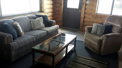 Quiet Log Cabin Rental Outside of Butte in Southern Montana - Dillon, Montana - glamping.directory
