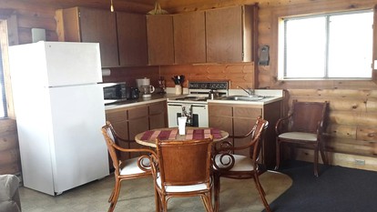 Quiet Log Cabin Rental Outside of Butte in Southern Montana - Dillon, Montana - glamping.directory