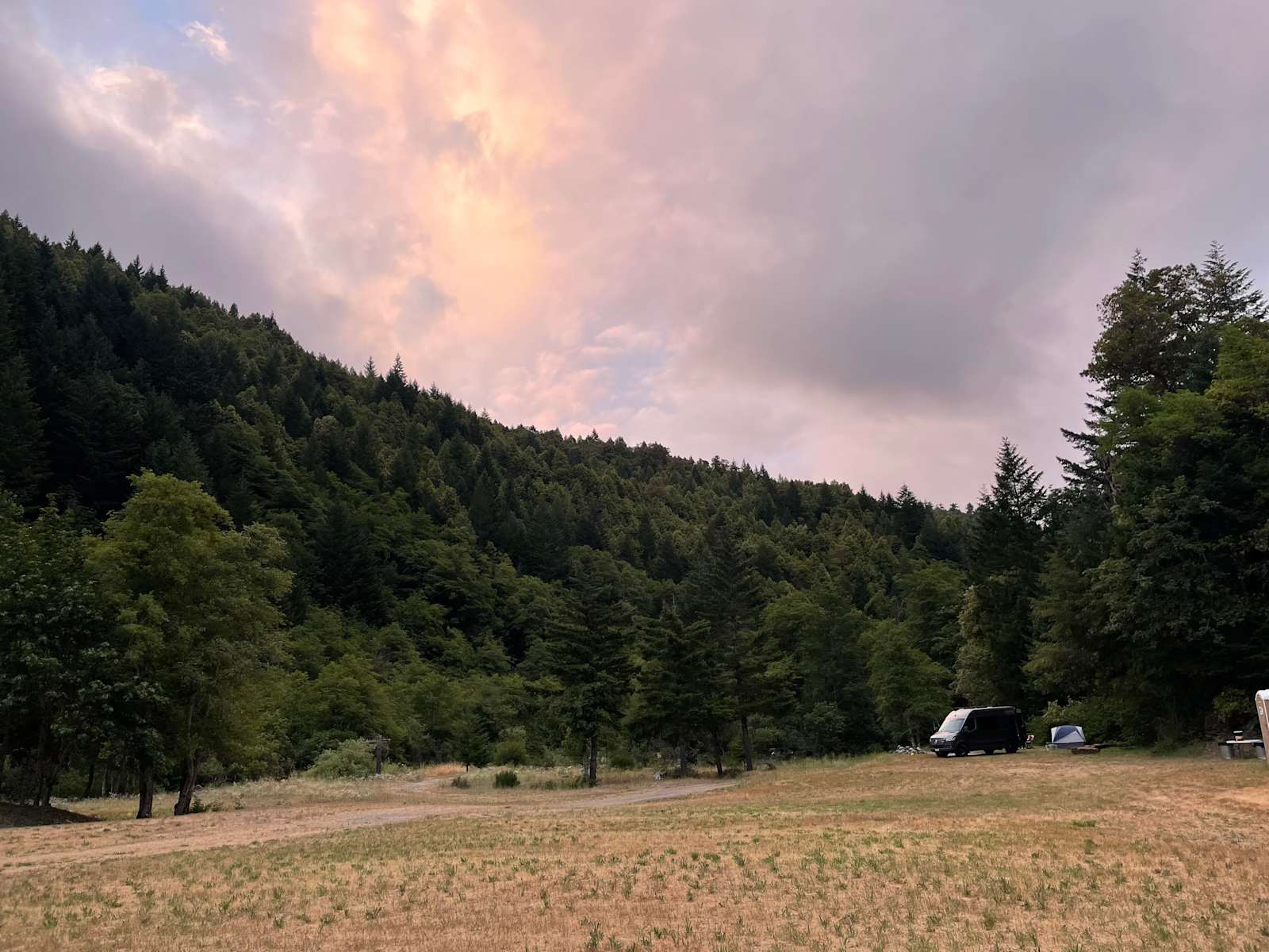 BIGFOOT FLAT on Willow Creek - Willow Creek, California - glamping.directory