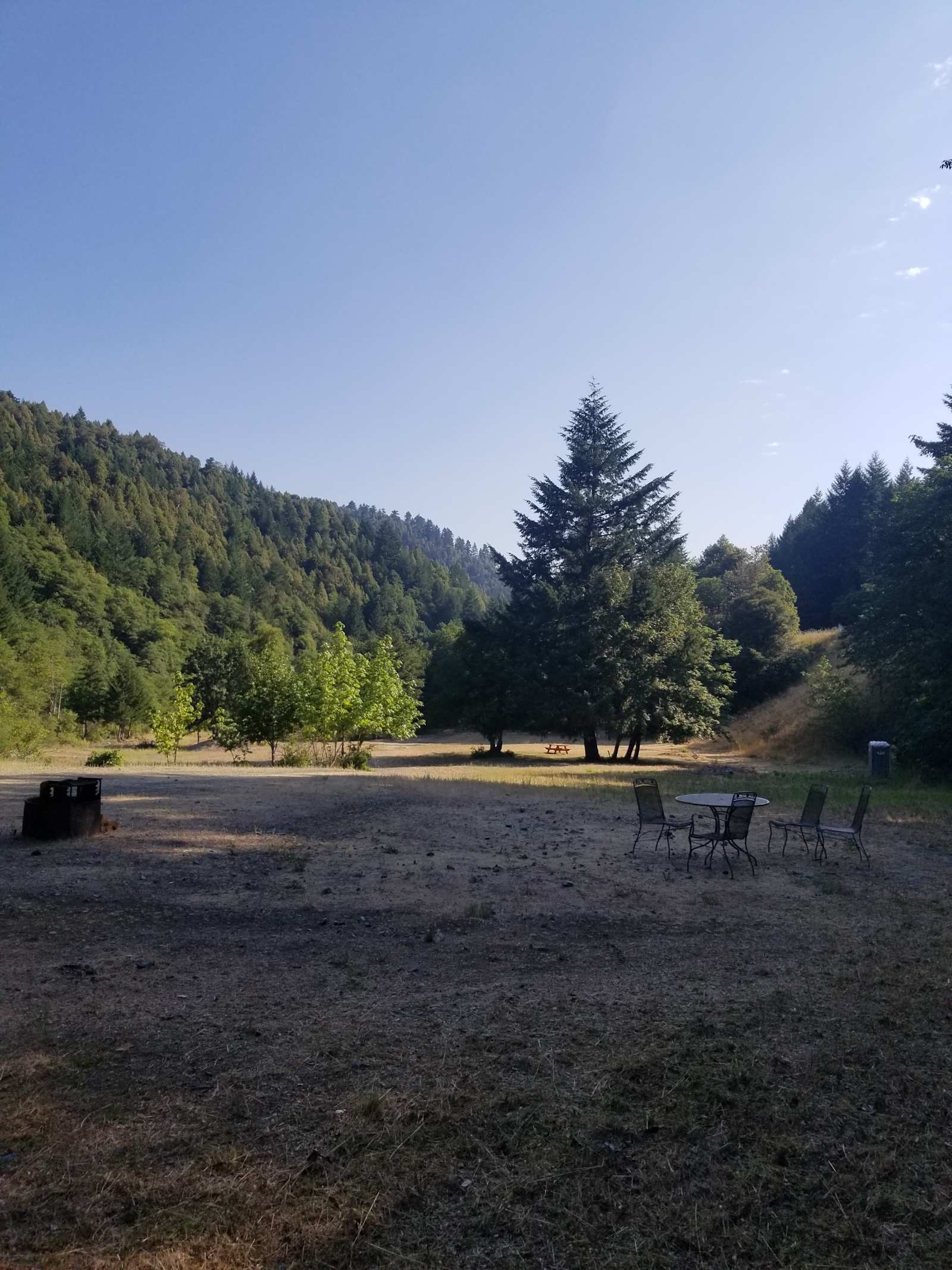 BIGFOOT FLAT on Willow Creek - Willow Creek, California - glamping.directory