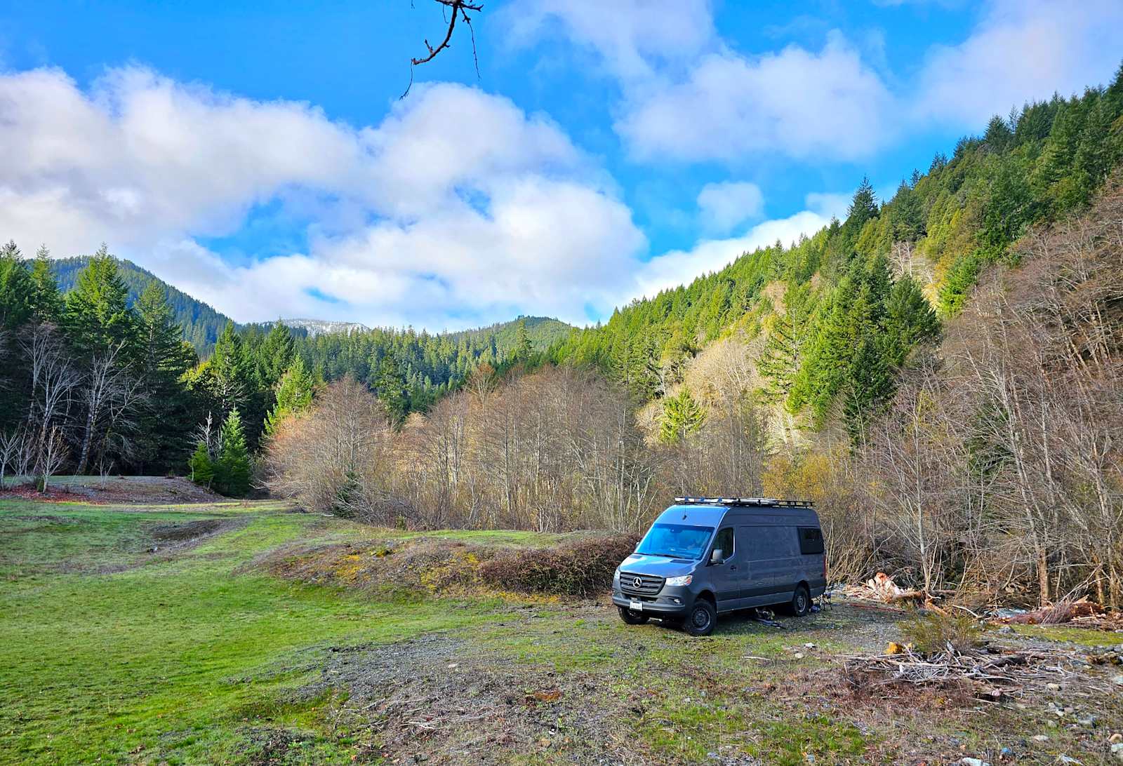 BIGFOOT FLAT on Willow Creek - glamping.directory