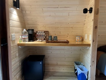 Stunning Two Oaks Pod Surrounded by Trees for an Amazing Couples Retreat near Washburn, Wisconsin - Washburn, Wisconsin - glamping.directory