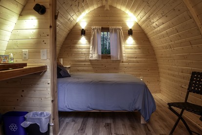 Stunning Two Oaks Pod Surrounded by Trees for an Amazing Couples Retreat near Washburn, Wisconsin - Washburn, Wisconsin - glamping.directory