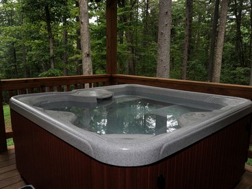 Cozy Retreat with a Private Hot Tub in Shenandoah Valley, Virginia - Rileyville, Virginia - glamping.directory