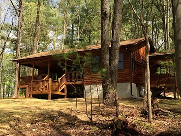 Cozy Retreat with a Private Hot Tub in Shenandoah Valley, Virginia - glamping.directory