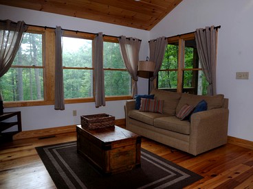 Cozy Retreat with a Private Hot Tub in Shenandoah Valley, Virginia - Rileyville, Virginia - glamping.directory