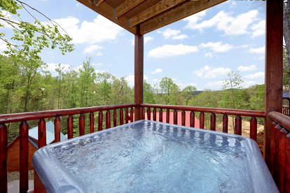Fantastic Vacation Cabin with a Gas Fireplace and Jacuzzi in Gatlinburg, East Tennessee - Gatlinburg, Tennessee - glamping.directory