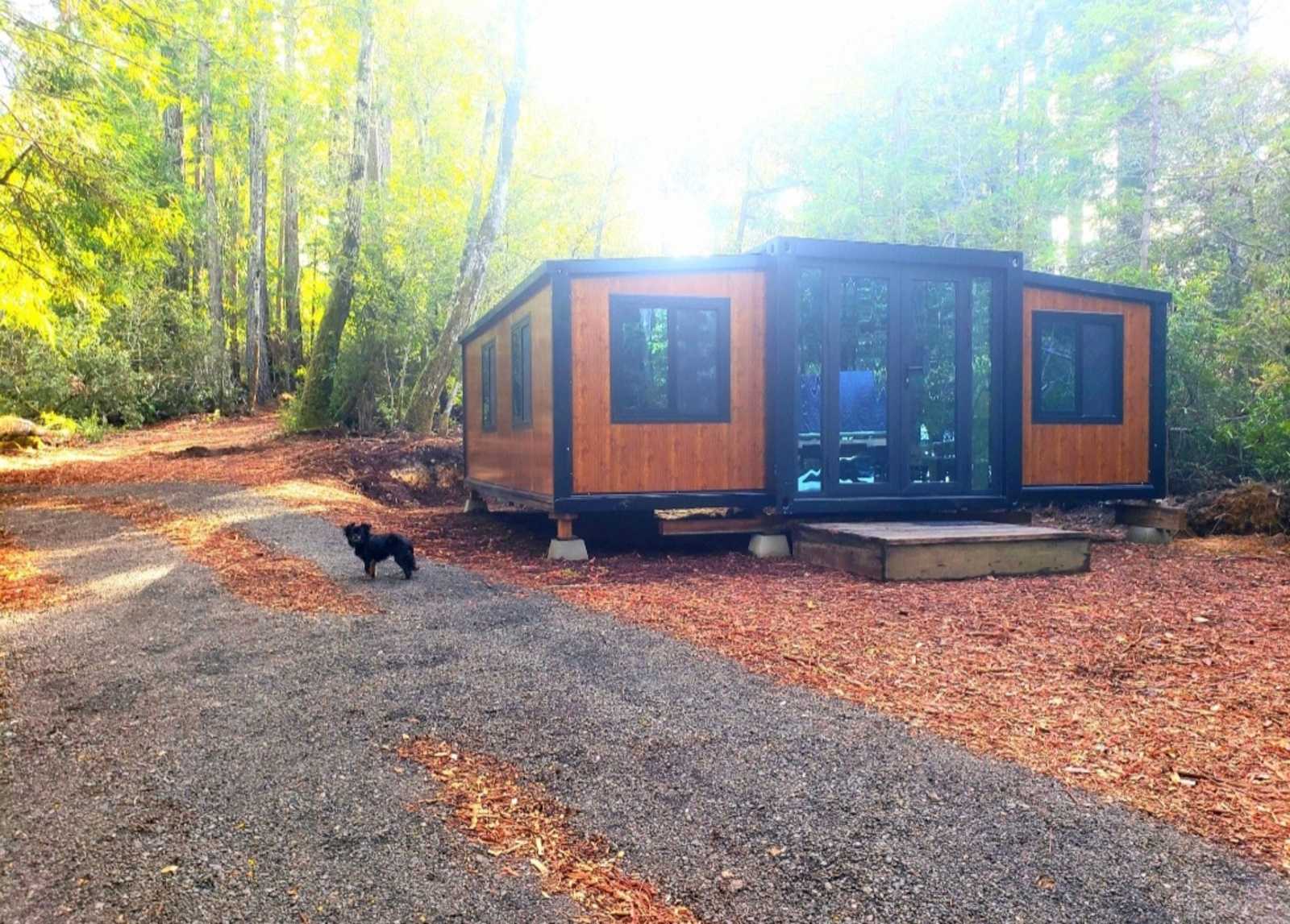 Huckleberry Hideaway•Redwood Ridge - glamping.directory