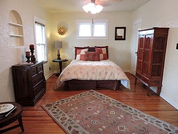 Romantic Loft-Style Vacation Rental in Historical Neighborhood of Tucson, Arizona - Tucson, Arizona - glamping.directory