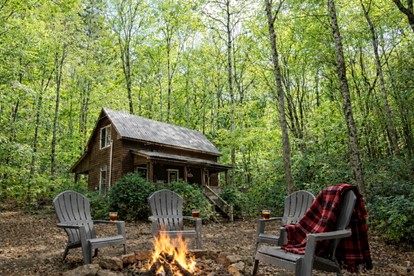 Secluded Cabin on Suches Creek and in the National Forest for a Relaxing Georgia Getaway - glamping.directory