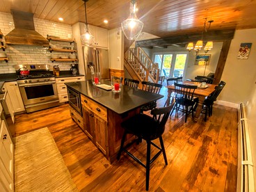 Completely Renovated Bretton Woods Accommodation for a Weekend Getaway in New Hampshire - Carroll, New Hampshire - glamping.directory