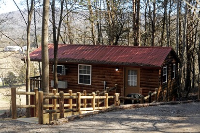 Sparta's Hidden Gem: Unique Views Cabin for an Intimate Escape - glamping.directory