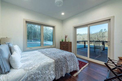 Enchanting Cabin near Asheville, NC, Ideal for a Blue Ridge Mountains Getaway - Mars Hill, North Carolina - glamping.directory