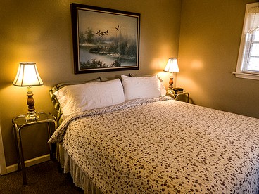 Fully Furnished Camping Cabin near Cherokee National Forest - Greeneville, Tennessee - glamping.directory