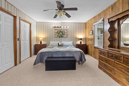 Charming Cottage with Firepit & Sunroom Retreat in Lake Geneva, Wisconsin - Lake Geneva, Wisconsin - glamping.directory