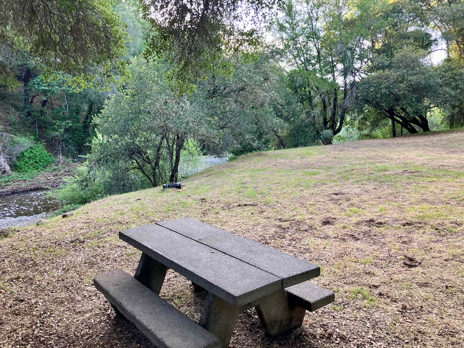 Feliz Creek Vacations - Hopland, California - glamping.directory