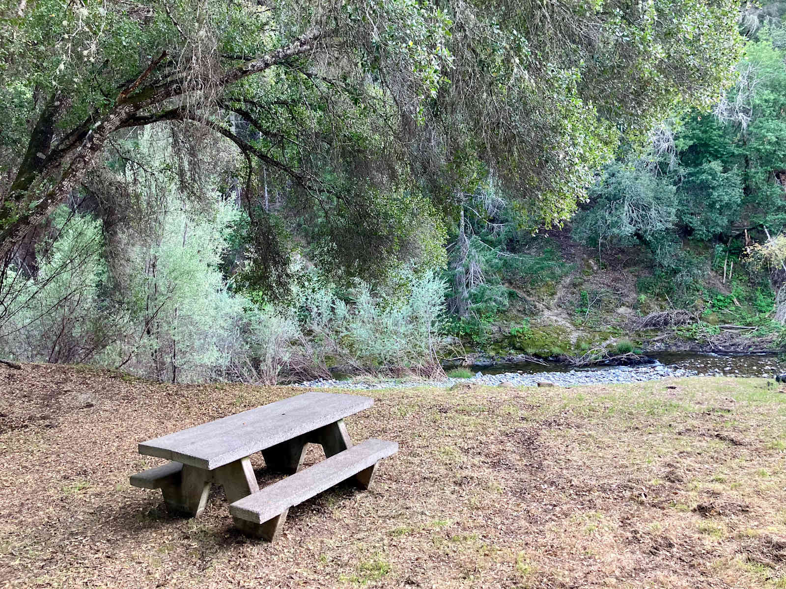 Feliz Creek Vacations - Hopland, California - glamping.directory