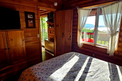 Pet-Friendly Retreat Ideal for a Tranquil Escape in Maine - Greenville, Maine - glamping.directory