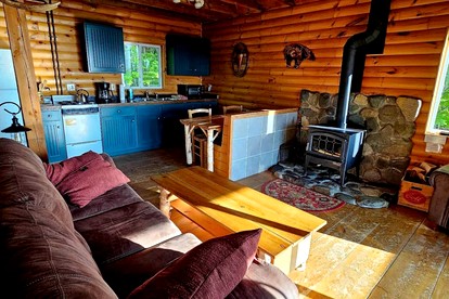 Pet-Friendly Retreat Ideal for a Tranquil Escape in Maine - Greenville, Maine - glamping.directory