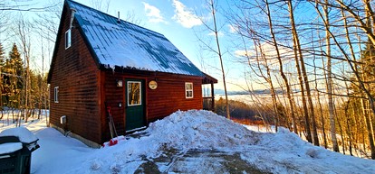 Pet-Friendly Retreat Ideal for a Tranquil Escape in Maine - Greenville, Maine - glamping.directory