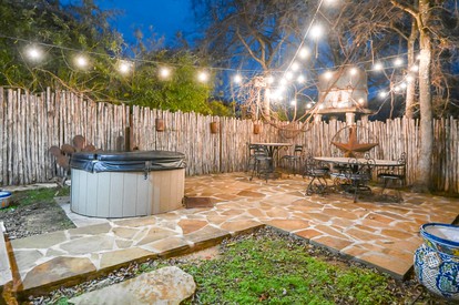 Historic Cabin in the Heart of Ferdericksburg For a Romantic Getaway with Hot-Tub, Texas Country - Fredericksburg, Texas - glamping.directory