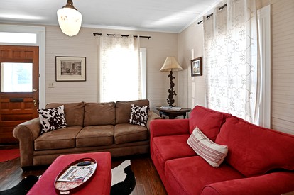 Historic Cabin in the Heart of Ferdericksburg For a Romantic Getaway with Hot-Tub, Texas Country - Fredericksburg, Texas - glamping.directory