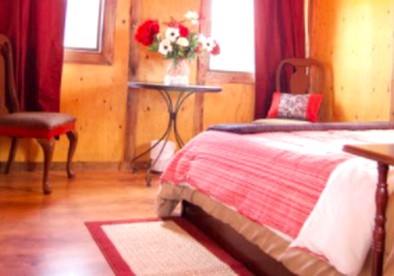Rustic Vacation Rental with Scenic Views of the Chugach Mountains in Palmer, Alaska - glamping.directory