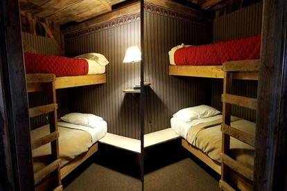 Rustic Barn Rental for a Rural Vacation near Des Moines, Iowa - Montezuma, Iowa - glamping.directory