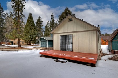 Experience Luxury: Beautiful Modern Cabin in Big Bear Lake - Big Bear Lake, California - glamping.directory