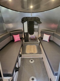 Stunning Airstream Rental for Memorable Getaways in Nature in Blue Ridge, Georgia - Blue Ridge, Georgia - glamping.directory
